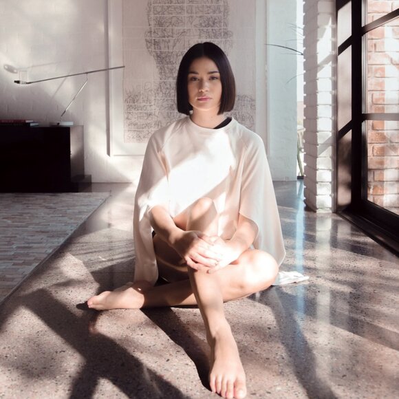 TATEJONES Cape Sweatshirt - Picture 7 of 14